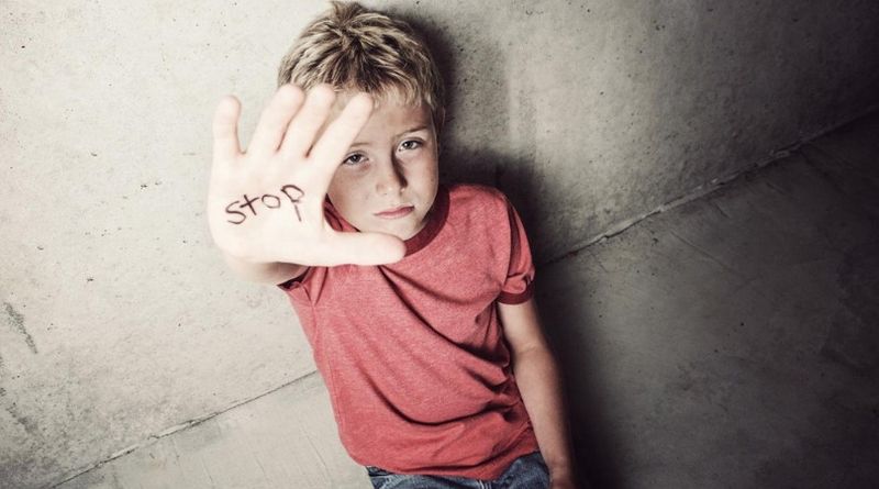 copil-abuz-scoala