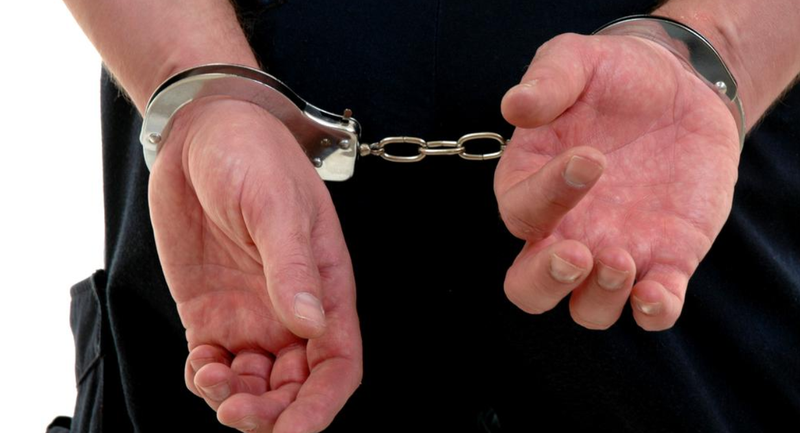 Percheziţii în Bucureşti şi în Ilfov, după ce trei bărbaţi ar fi furat seifurile dintr-o casă de pariuri