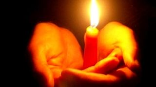 DSP Gorj s-a autosesizat, după ce un bărbat a decedat la scurt timp după ce i s-a administrat o doză de vaccin AstraZeneca din lotul cu probleme