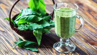 Suc de spanac reţetă: Beneficii extraordinare pentru sănătate