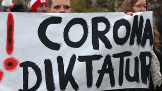 Proteste în Germania împotriva restricţiilor anti-COVID