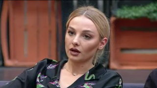 Scandal în casa „Puterea dragostei”! Două concurente au sărit la bătaie