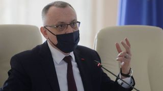 Sorin Cîmpeanu, verficări la o şcoală unde un învăţător este acuzat că abuzează verbal copiii