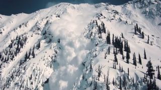 risc de avalanșe &icirc;n Rom&acirc;nia