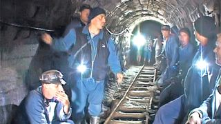 160 de mineri au protestat pentru neplata salariilor bloati in subterean