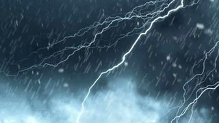 ninsoare cu fulgere bucuresti