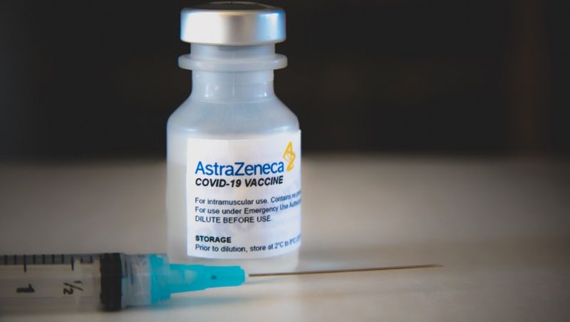 danemarca suspendă iar vaccinarea cu astrazeneca