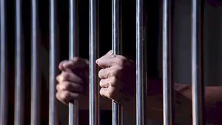 O femeie a fost arestată după ce și-a măcelărit prietena însărcinată și i-a furat copilul din pântece