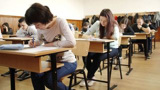 Ministerul Educației, impresionat de numărul de elevi prezenți la simulările examenului de BAC