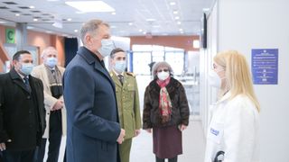 Președintele Klaus Iohannis a făcut anunțul după proteste: „Restricțiile nu pot fi încă ridicate”