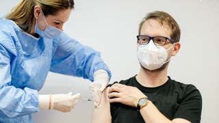 Dominic Fritz s-a vaccinat împotriva COVID-19: „M-am vaccinat cu AstraZeneca..!”