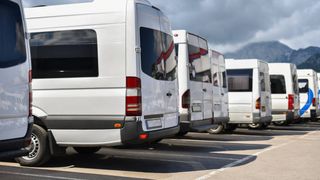 &Icirc;nchirierea de autocare și microbuze pentru copii din școli și grădinițe