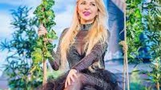 VIDEO - Lorenna se reinventează - își schimbă stilul muzical, 