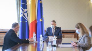 Klaus Iohannis a discutat cu Sorin Cîmpeanu despre redeschiderea școlilor după vacanța de Paște