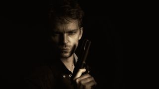 Atac armat &icirc;n faţa unui spital la Paris! O persoană a decedat, iar alta este rănită