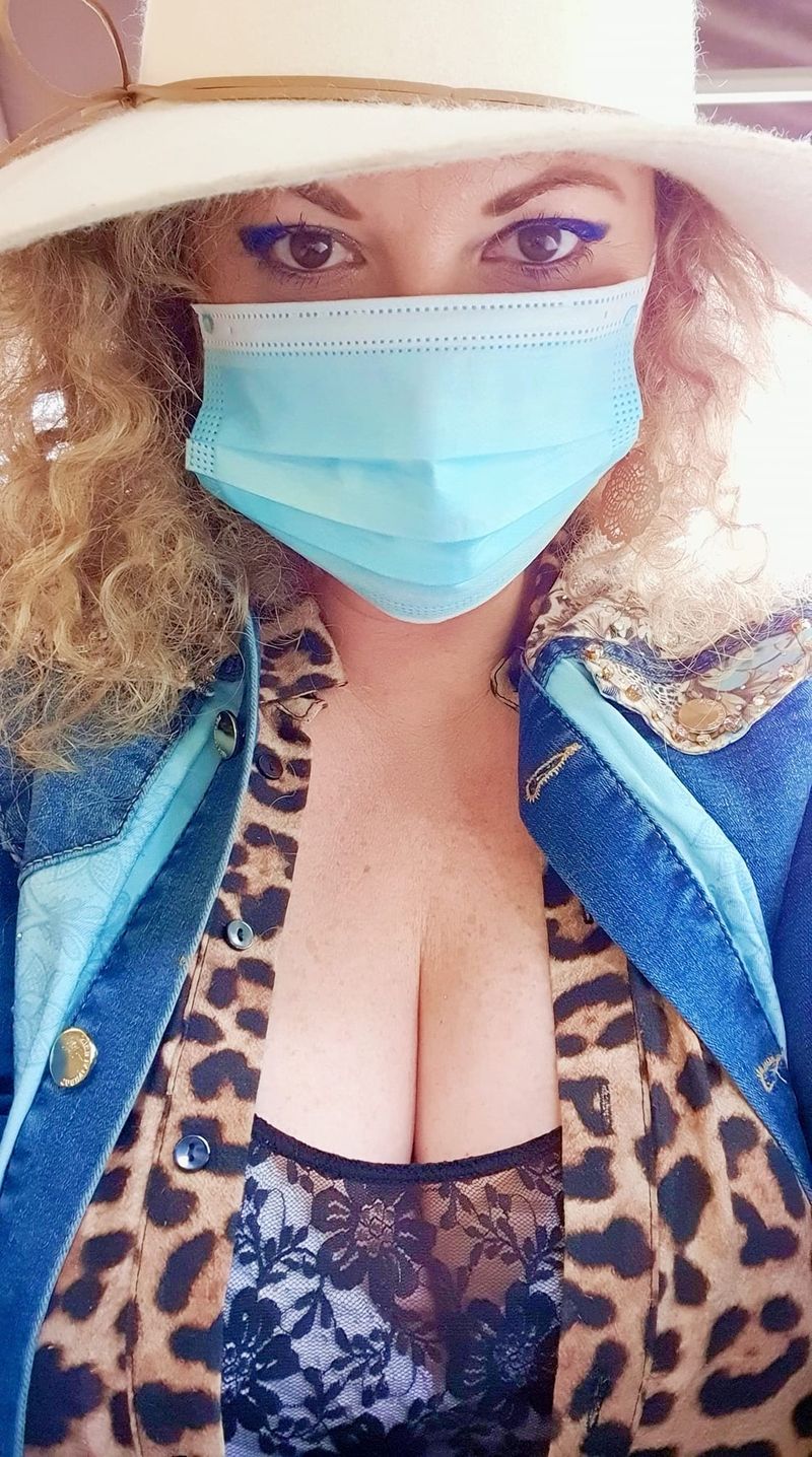 oana lis este în doliu