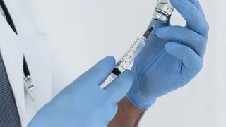 SUA examinează noi cazuri de reacții adverse grave la persoanele vaccinate cu serul Johnson&Johnson