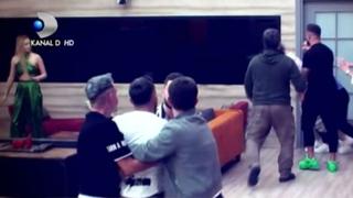 Scandal în casa Puterea Dragostei! Cine sunt cei doi concurenți care au sărit la bătaie