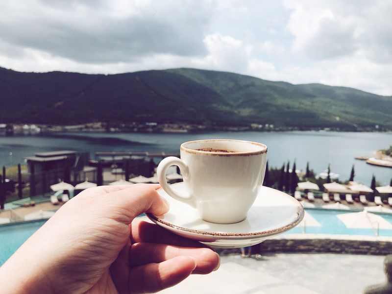 cafeluta-de-dimineata-imagini