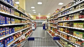 Program supermarketuri Paște 2021. P&acirc;nă la c&acirc;t vor fi deschise magazinele &icirc;n Vinerea Mare