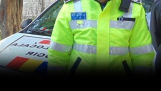 VIDEO - Polițist la pensat &icirc;n timpul programului. A ignorat o misiune