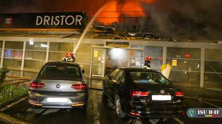 VIDEO - BREAKING NEWS: Cea mai cunoscută shaormerie din România a luat foc