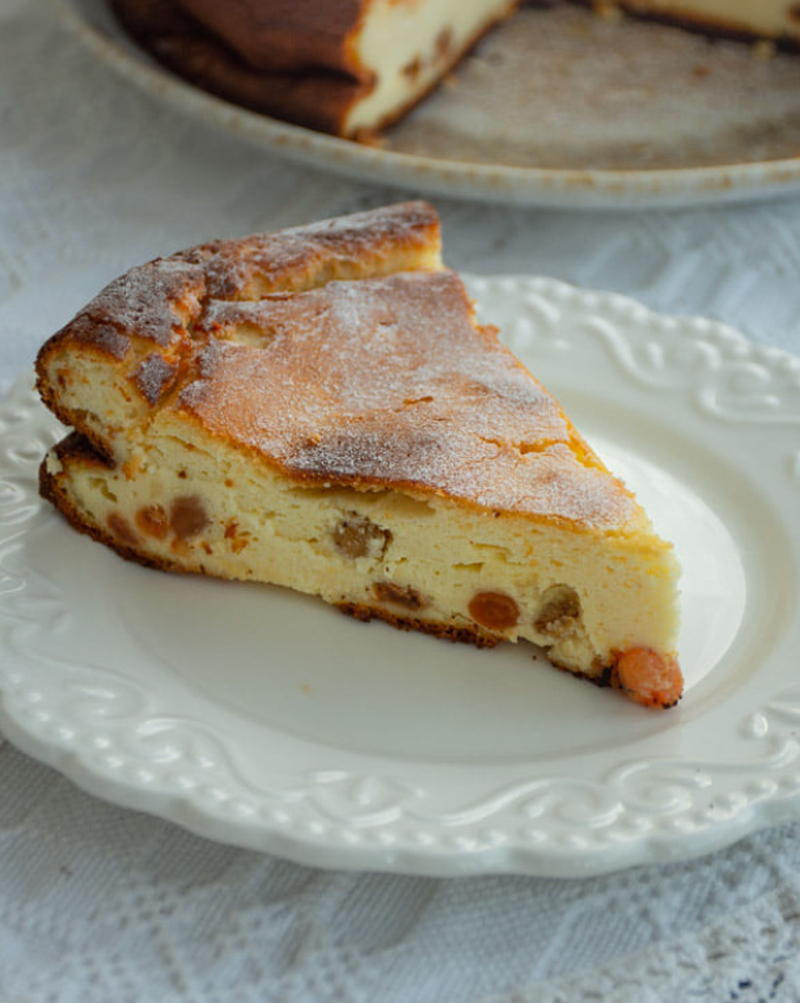 Pască cu brânză si stafide rețetă simplă