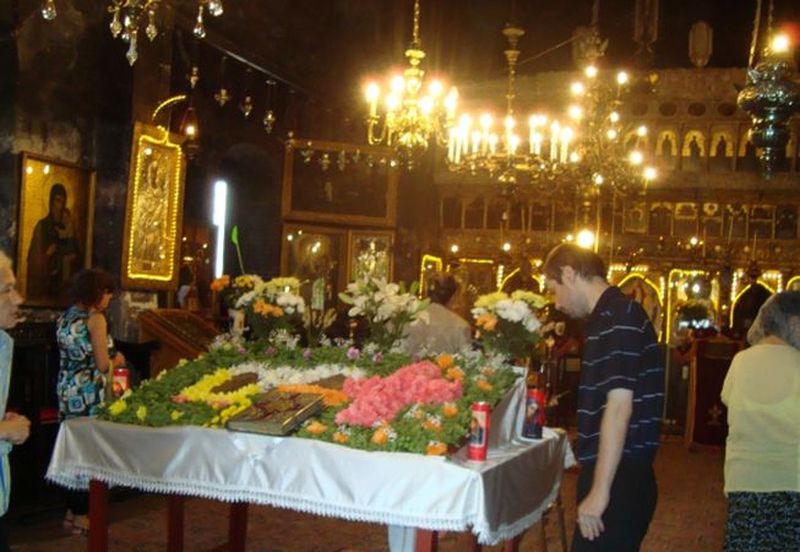 Când se trece pe sub masă de Paşte 2021?