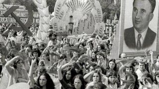 1 mai muncitoresc. Cum au celebrat românii Ziua Muncii din comunism pâna în prezent