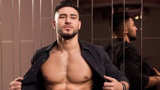 VIDEO - Bogdan Mocanu a petrecut Paștele cu iubita în Dubai