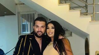 tzancă uraganu și make up artista marymar