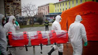 Bilanț coronavirus azi, 5 mai. Crește iar numărul de infectări. Un nou vârf de decese