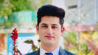 Prezentator de televiziune, împușcat în propria mașină