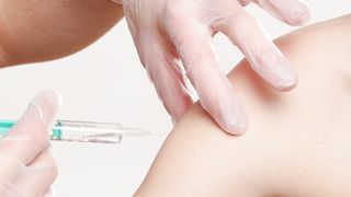 De astăzi, vaccinarea se poate face prin prezentare direct în centre. Fără programare!