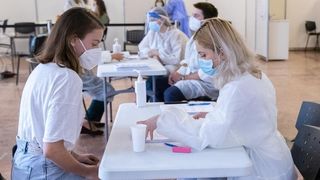 Maratonul vaccinării din București: Peste 12.000 de persoane, vaccinate