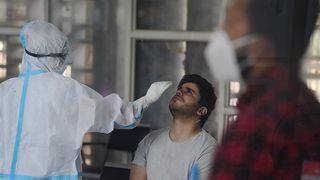 OMS avertizează: Mutația COVID -19 din India este ''îngrijorătoare''