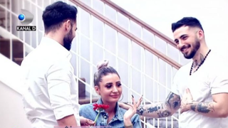 Ce se întâmplă între Alex și Adriana? Aceștia dau semne că se plac..