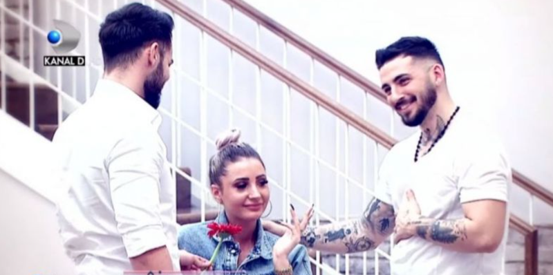 Ce se întâmplă între Alex și Adriana? Aceștia dau semne că se plac..