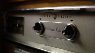 Ce este un cuptor cu convecție și prin ce este diferit de un cuptor convențional