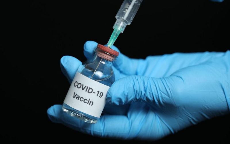 Când trebuie făcută a treia doză de vaccin Pfizer?
