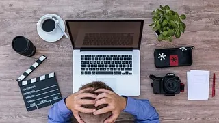 Studiu: Programul de lucru prelungit ucide sute de mii de oameni pe an