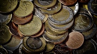 Noul curs valutar BNR al zilei - 21 mai 2021. Ce se întâmplă cu euro la final de săptămână