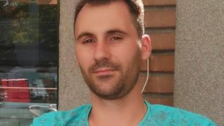 Mama lui Mihai, șoferul de TIR ucis în Franța, este copleșită de durere: „Sunt moartă pe dinăuntru. Îl rog pe domnul Președinte să-mi aducă fiul acasă!”