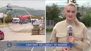 C&acirc;ntăreț spulberat de o mașină