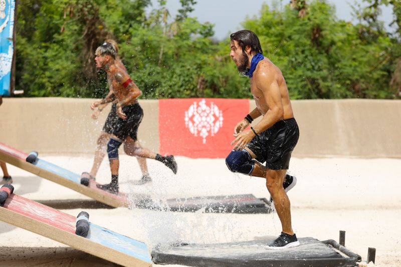 Moment crucial la “Survivor România”. Urmează unificarea echipelor  Cucu, de la Faimoși, a fost eliminat aseară din concursul de supraviețuire