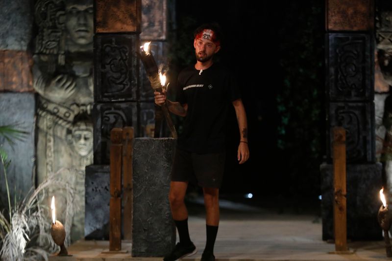 Moment crucial la “Survivor România”. Urmează unificarea echipelor  Cucu, de la Faimoși, a fost eliminat aseară din concursul de supraviețuire