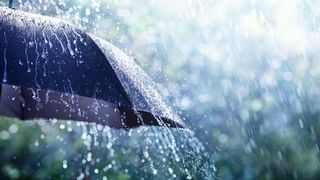 Meteorologii de la ANM au prelungit Codul Galben de ploi și vijelii. Cum va fi vremea în Capitală