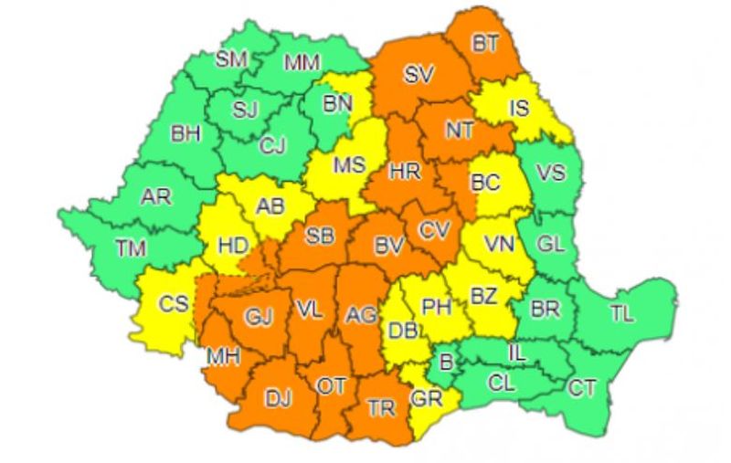 Avertizare METEO! Cod galben de ploi torențiale, grindină și descărcări electrice în 12 judeţe din țară