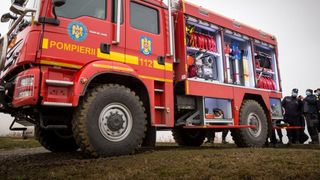 Explozie devastatoare într-un bloc. Zeci de persoane au fost evacuate