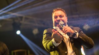 Florin Salam a primit o amendă uriașă. Totul s-a &icirc;nt&acirc;mplat la priveghiul lui Babi de la V&acirc;lcea, un bărbat găsit &icirc;mpușcat &icirc;n SUA